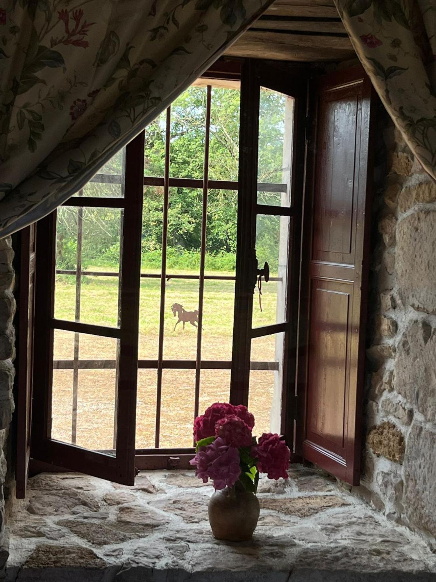 Chambre Dans Tour Du 15Eme Siecle Mauvieres Eksteriør bilde